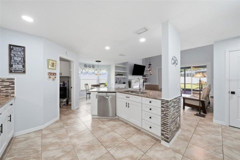 Villa ou maison à vendre à Orlando, Floride: 4 chambres, 304.16 m2 № 2429169 - photo 10