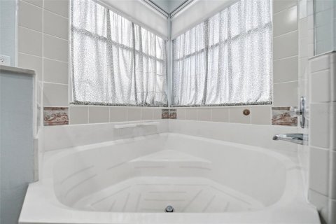 Villa ou maison à vendre à Orlando, Floride: 4 chambres, 304.16 m2 № 2429169 - photo 26