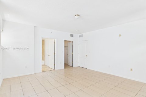 Copropriété à louer à Miami, Floride: 2 chambres, 190.82 m2 № 2084257 - photo 16