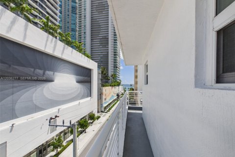 Copropriété à louer à Miami, Floride: 2 chambres, 190.82 m2 № 2084257 - photo 20