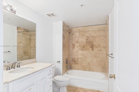 Copropriété à louer à Miami, Floride: 2 chambres, 190.82 m2 № 2084257 - photo 12