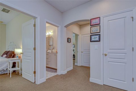 House in Fish Hawk, Florida 5 bedrooms, 318.75 sq.m. № 2104909 - photo 17