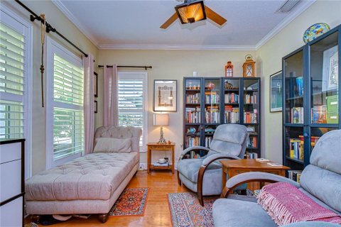 House in Fish Hawk, Florida 5 bedrooms, 318.75 sq.m. № 2104909 - photo 5