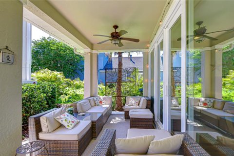 House in Fish Hawk, Florida 5 bedrooms, 318.75 sq.m. № 2104909 - photo 29