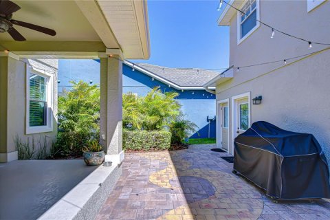House in Fish Hawk, Florida 5 bedrooms, 318.75 sq.m. № 2104909 - photo 30