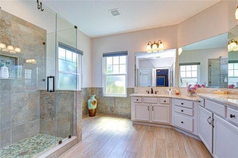 House in Fish Hawk, Florida 5 bedrooms, 318.75 sq.m. № 2104909 - photo 19