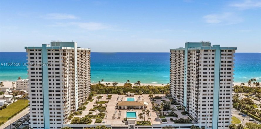 Condo in Hollywood, Florida, 2 bedrooms № 2090233
