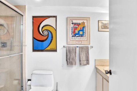 Condo in Hollywood, Florida, 2 bedrooms № 2090233 - photo 29