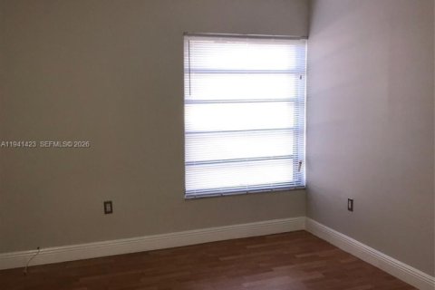 Copropriété à vendre à Miami, Floride: 2 chambres, 93.83 m2 № 1999034 - photo 11