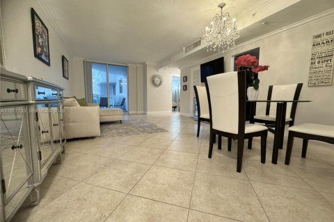 Copropriété à louer à Hollywood, Floride: 1 chambre, 75.81 m2 № 2041824 - photo 3