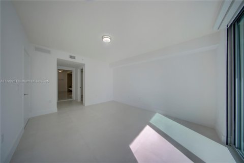 Condo in Sunny Isles Beach, Florida, 2 bedrooms  № 1698445 - photo 6