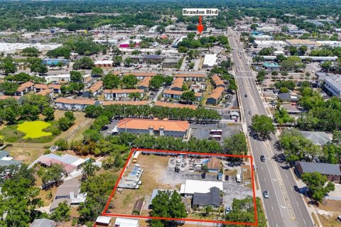 Commercial property in Brandon, Florida 317.17 sq.m. № 2103864 - photo 2