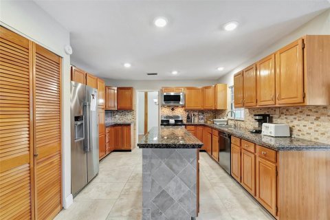 Casa en venta en Riverview, Florida, 4 dormitorios, 224.82 m2 № 1682008 - foto 11