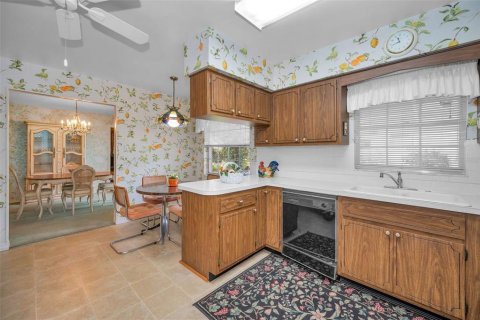 House in Tampa, Florida 4 bedrooms, 214.98 sq.m. № 1681694 - photo 15