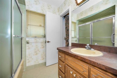 House in Tampa, Florida 4 bedrooms, 214.98 sq.m. № 1681694 - photo 27
