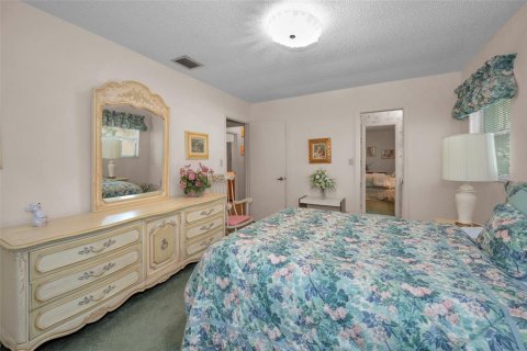 House in Tampa, Florida 4 bedrooms, 214.98 sq.m. № 1681694 - photo 30