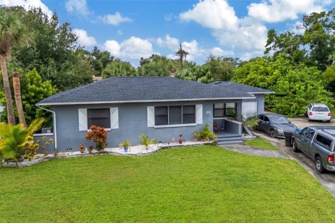 Villa ou maison à Saint Petersburg, Floride 2 chambres, 99.13 m2 № 2405597
