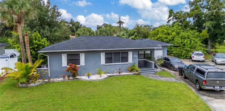 Villa ou maison à Saint Petersburg, Floride 2 chambres, 99.13 m2 № 2405597