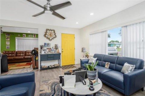 Villa ou maison à vendre à Saint Petersburg, Floride: 2 chambres, 99.13 m2 № 2405597 - photo 24