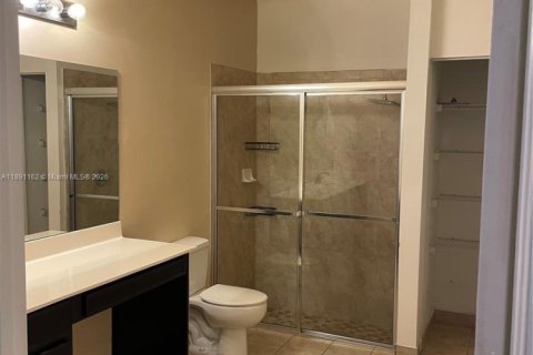 Снять в аренду виллу или дом в Хомстед, Флорида 3 спальни, 150.59м2, № 1946531 - фото 6