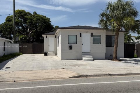 Immobilier commercial à vendre à Hallandale Beach, Floride № 2169664 - photo 10