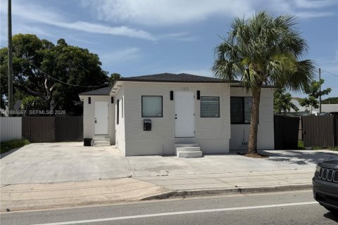 Immobilier commercial à vendre à Hallandale Beach, Floride № 2169664 - photo 11