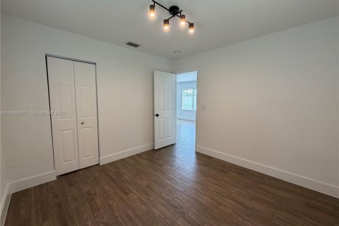 Immobilier commercial à vendre à Hallandale Beach, Floride № 2169664 - photo 8