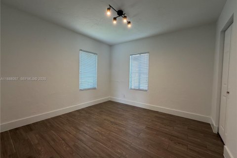 Immobilier commercial à vendre à Hallandale Beach, Floride № 2169664 - photo 7