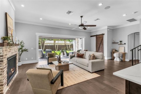 Villa ou maison à vendre à Orlando, Floride: 4 chambres, 287.81 m2 № 2427672 - photo 19