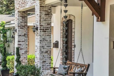 Villa ou maison à vendre à Orlando, Floride: 4 chambres, 287.81 m2 № 2427672 - photo 4