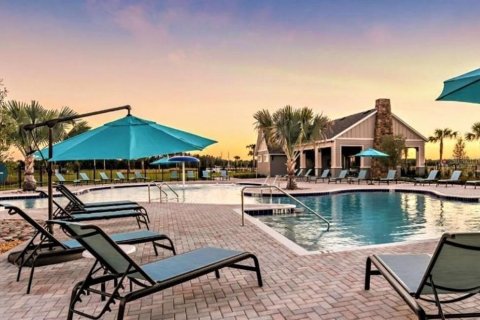 House in Fish Hawk, Florida 5 bedrooms, 235.69 sq.m. № 1750015 - photo 3