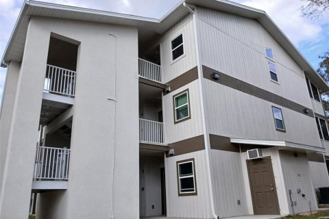 Condo in Gainesville, Florida, 2 bedrooms  № 1791355 - photo 1