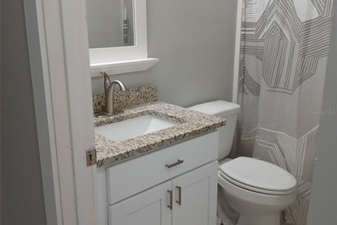Condo in Gainesville, Florida, 2 bedrooms  № 1791355 - photo 13