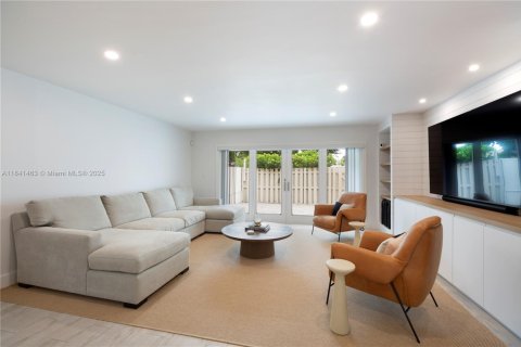 Townhouse in Miami, Florida 2 bedrooms, 119.1 sq.m. № 1839446 - photo 7