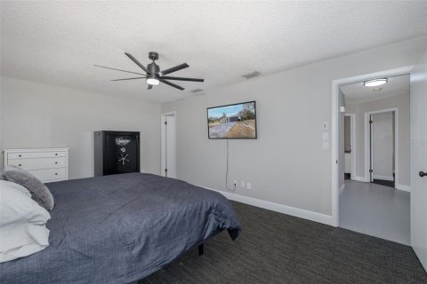 House in Spring Hill, Florida 3 bedrooms, 177.54 sq.m. № 1797464 - photo 13
