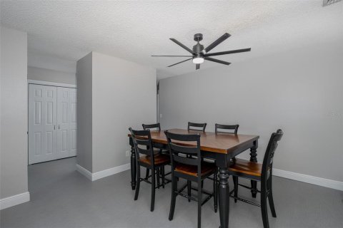 House in Spring Hill, Florida 3 bedrooms, 177.54 sq.m. № 1797464 - photo 5