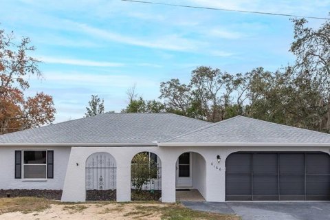 House in Spring Hill, Florida 3 bedrooms, 177.54 sq.m. № 1797464 - photo 1