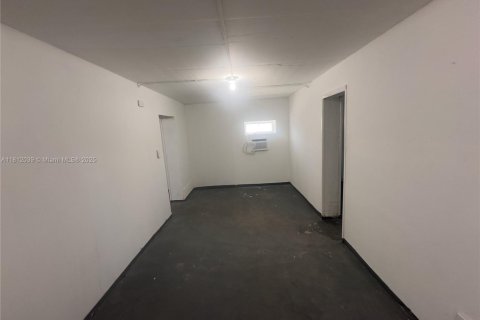 Casa en alquiler en Miami, Florida, 2 dormitorios, 78.04 m2 № 1957825 - foto 6
