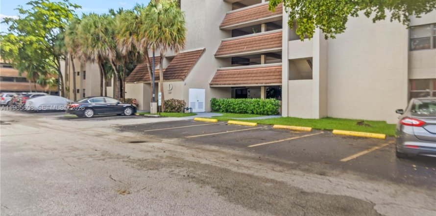 Condominio en Miami, Florida, 2 dormitorios  № 2027214