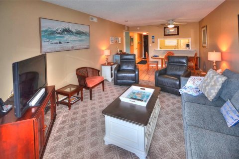 Condo in New Smyrna Beach, Florida, 2 bedrooms  № 2216045 - photo 6