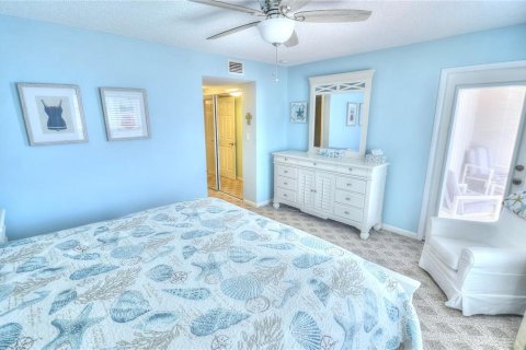 Condo in New Smyrna Beach, Florida, 2 bedrooms  № 2216045 - photo 11