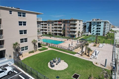 Condo in New Smyrna Beach, Florida, 2 bedrooms  № 2216045 - photo 22