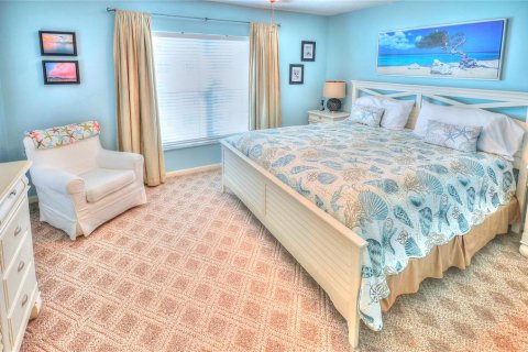 Condo in New Smyrna Beach, Florida, 2 bedrooms  № 2216045 - photo 10