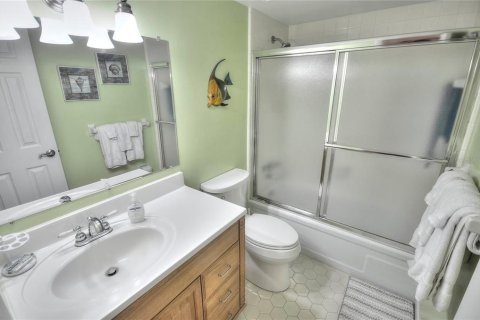 Condo in New Smyrna Beach, Florida, 2 bedrooms  № 2216045 - photo 17