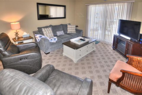 Condo in New Smyrna Beach, Florida, 2 bedrooms  № 2216045 - photo 7