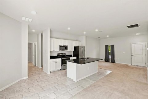 Casa en venta en Port Charlotte, Florida, 4 dormitorios, 152.08 m2 № 2230530 - foto 3