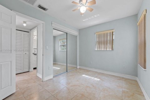 Immobilier commercial à louer à Miami, Floride: 1 chambre № 2030371 - photo 5