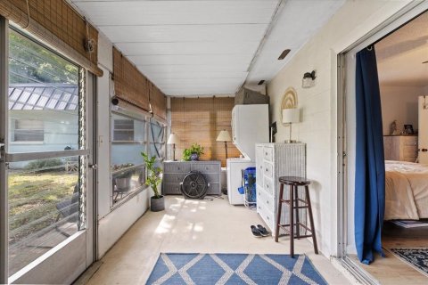 Condo in New Port Richey, Florida, 1 bedroom  № 2166968 - photo 24