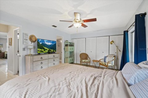 Condo in New Port Richey, Florida, 1 bedroom  № 2166968 - photo 16