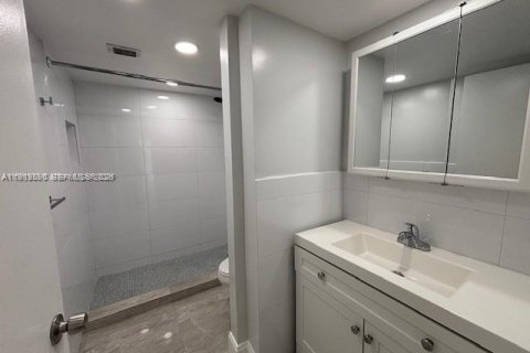 Купить кондоминиум в Майами, Флорида 2 спальни, 86.4м2, № 2051760 - фото 8